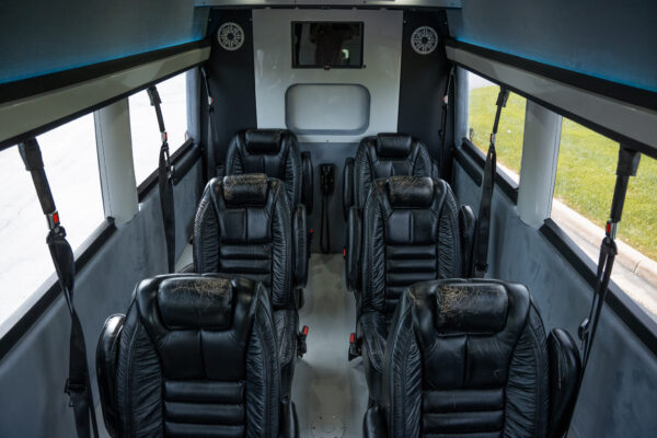 Mercedes-Benz Sprinter - Image 8