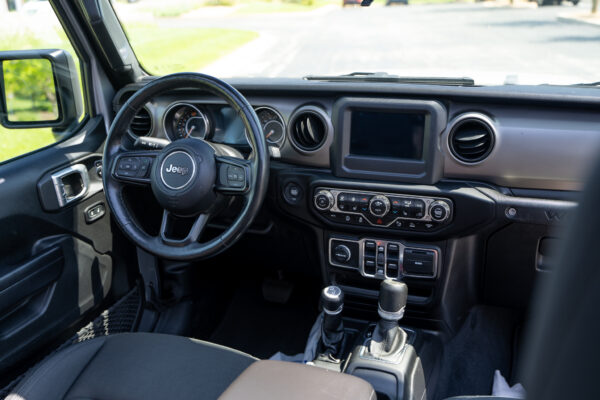 Jeep Wrangler - Image 3